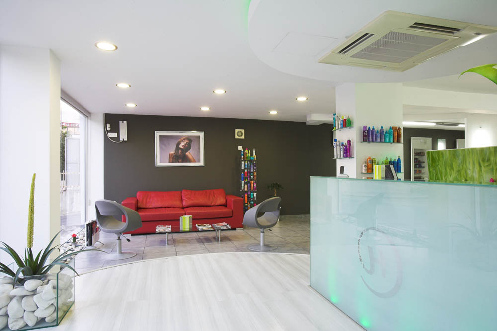 Hair at Hennesseys salon photograph 4