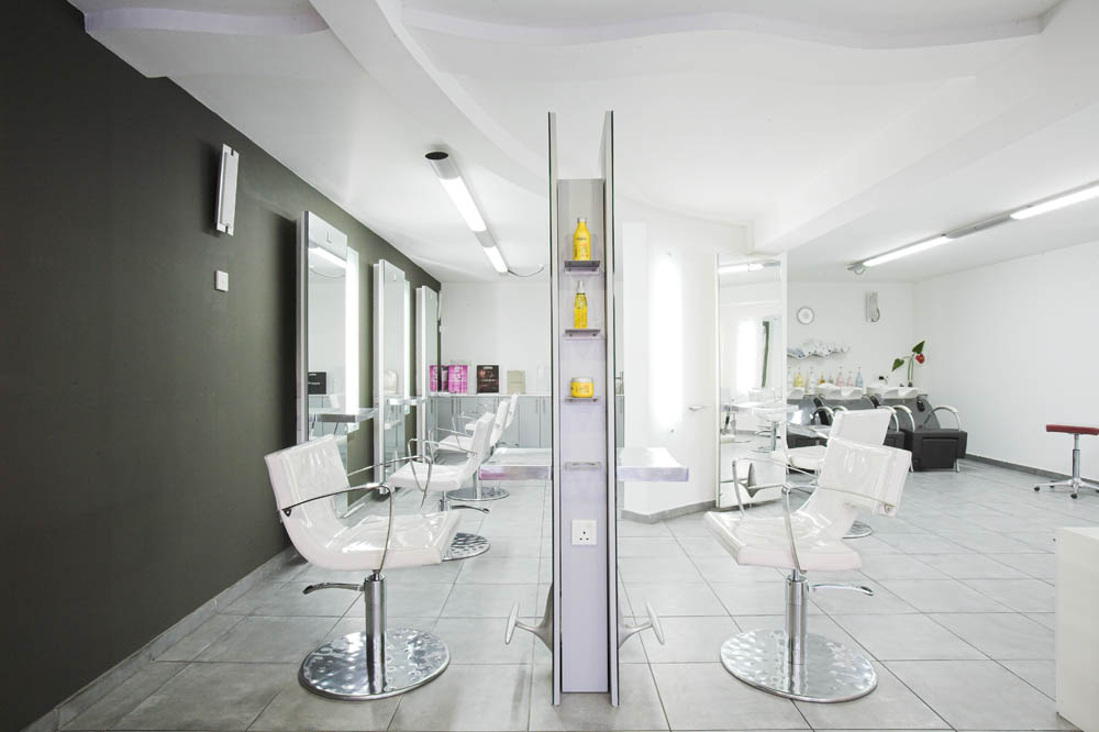 Hair at Hennesseys salon photograph 3