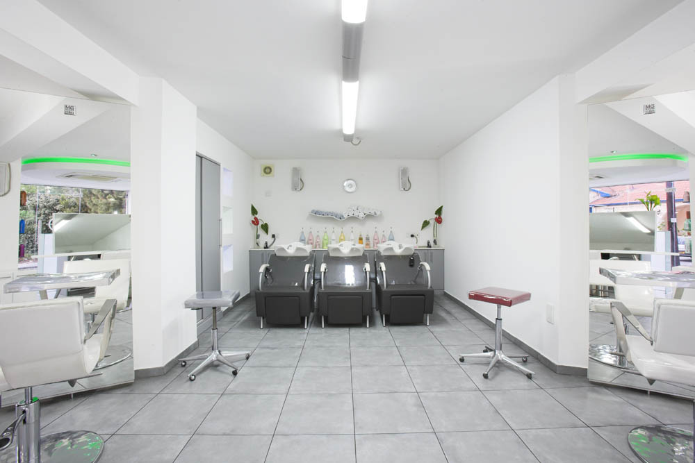 Hair at Hennesseys salon photograph 7