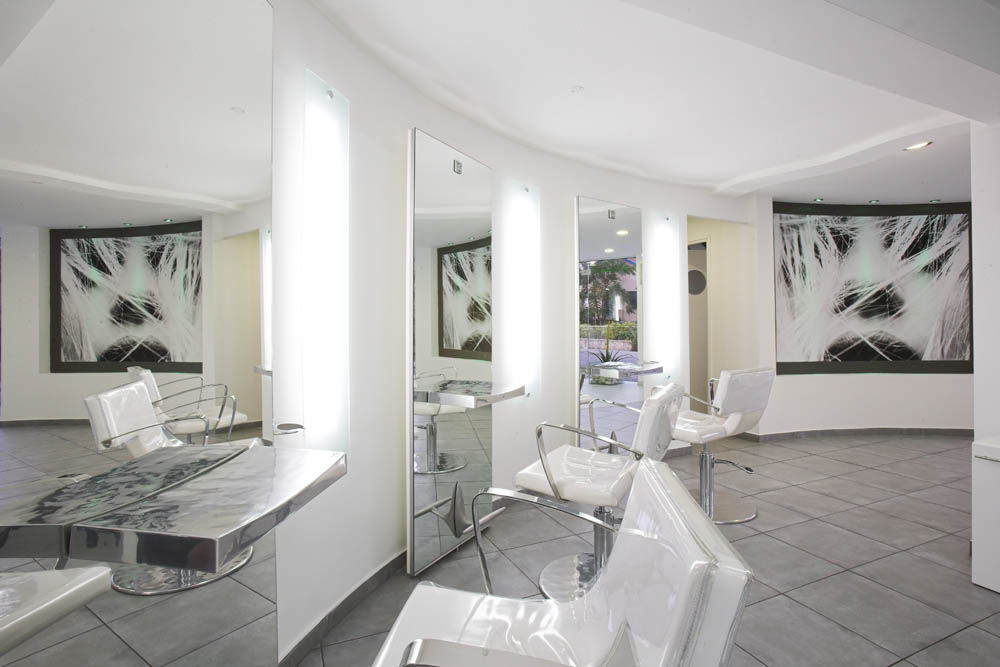 Hair at Hennesseys salon photograph 1
